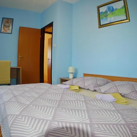 Peaceful Villa In Jursici With Private Pool Villa *